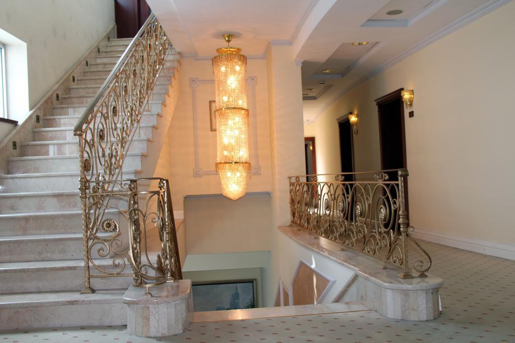 Stone Bridge Hotel Szkopje Kültér fotó