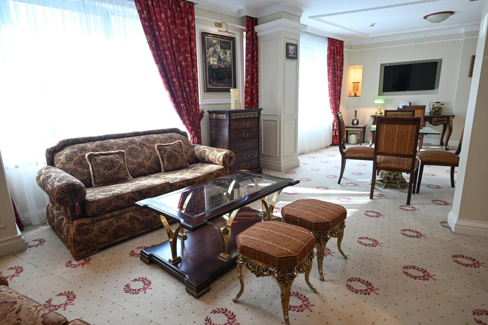 Stone Bridge Hotel Szkopje Kültér fotó