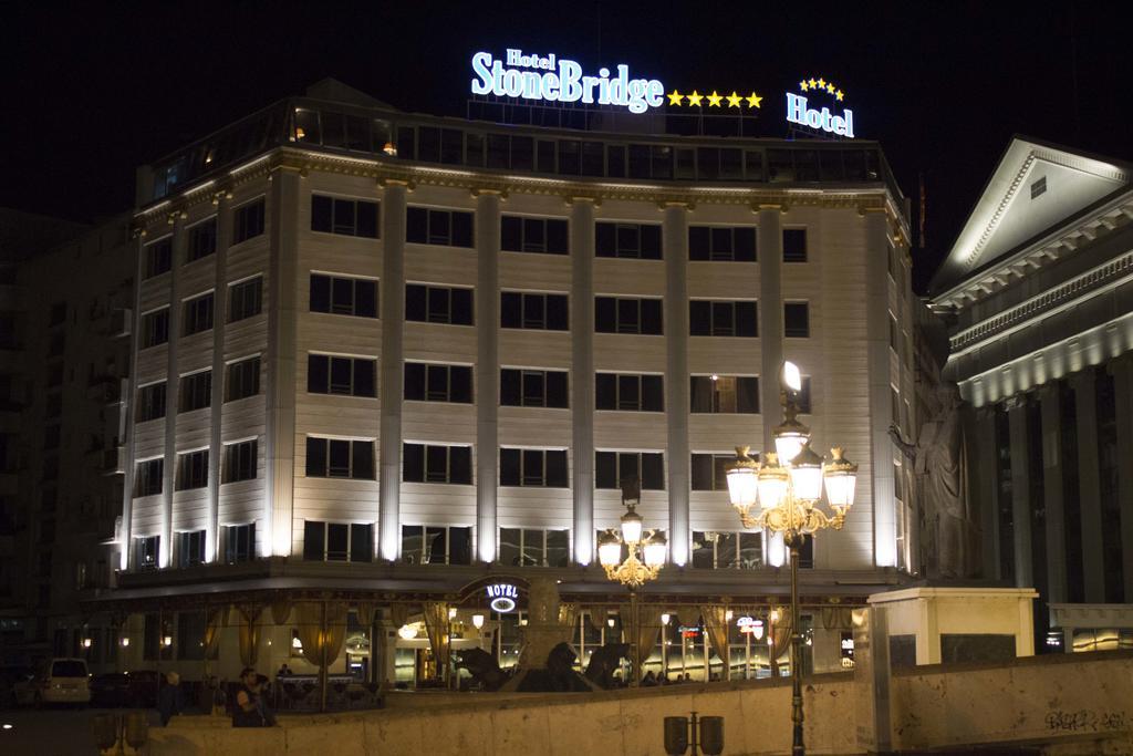 Stone Bridge Hotel Szkopje Kültér fotó